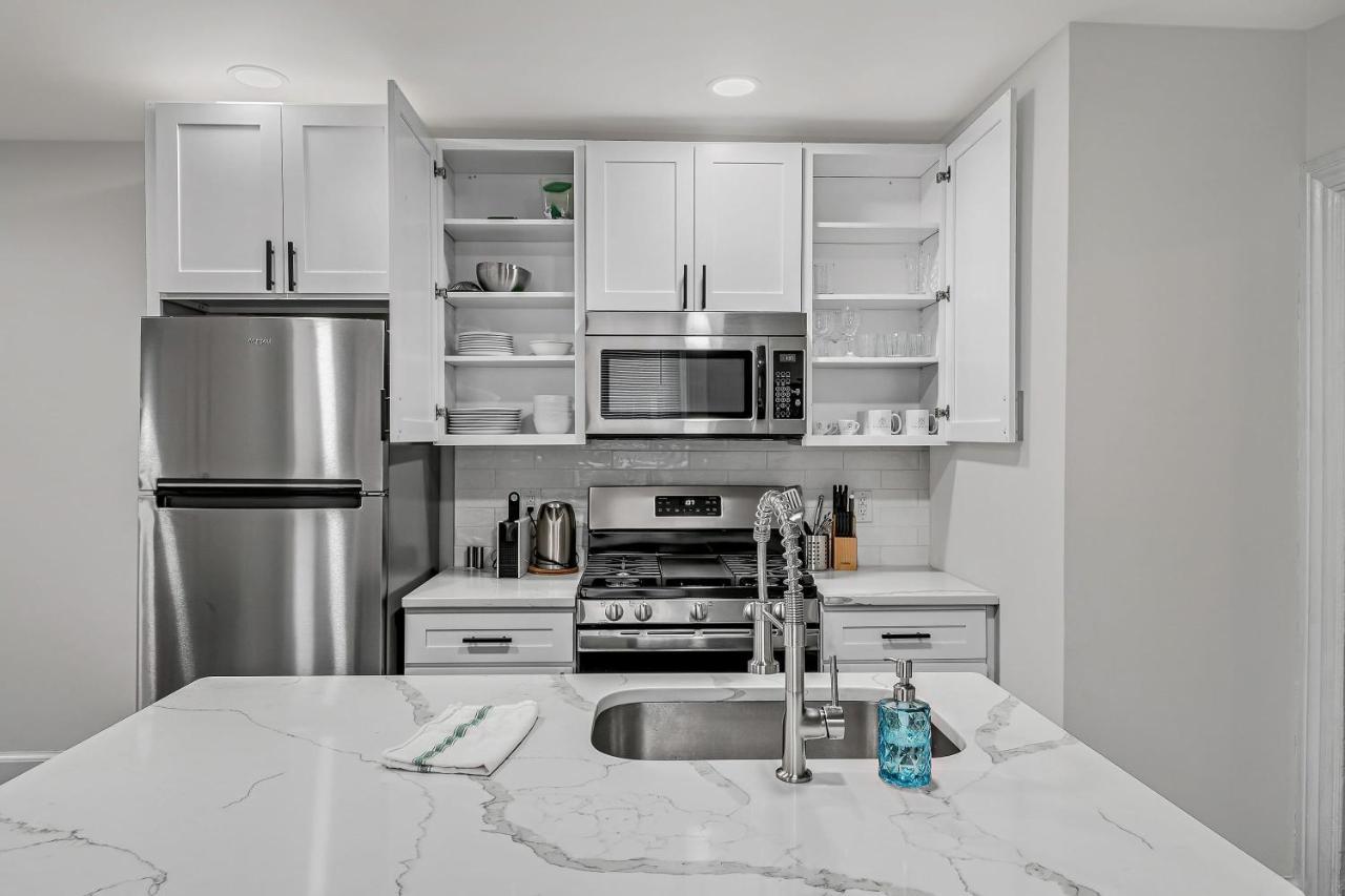Fashionable 2Br In Downtown Location W Work Area Apartment Harrisburg Exterior photo